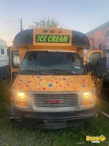 2000 GMC Savana Bus Ice Cream Truck / Ice Cream Store on Wheels for Sale in Delaware!