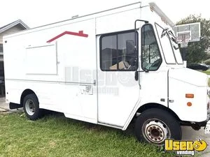 2007 14' Chevrolet P42 Ice Cream Concession Truck Mobile Vending Unit for Sale in Florida!