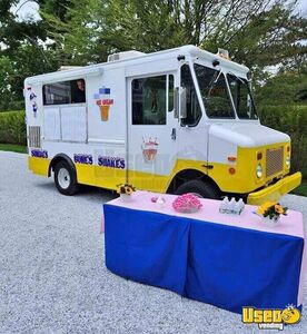 2003 Workhorse P40 Ice Cream Truck | Mobile Vending Unit for Sale in New York!