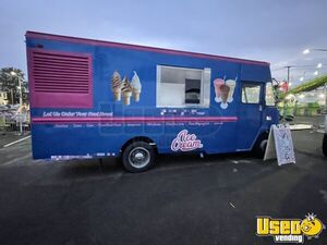 New Build-Out - 2003 24' Freightliner MT45 Soft Serve Ice Cream Truck for Sale in New York!