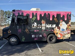 Eye Catching - 2002 Workhorse Ice Cream/Soft Serve Truck  for Sale in South Carolina!
