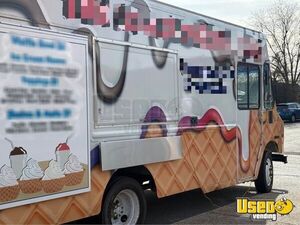 2001 Freightliner Ice Cream/Soft Serve Concession Truck for Sale in Tennessee!