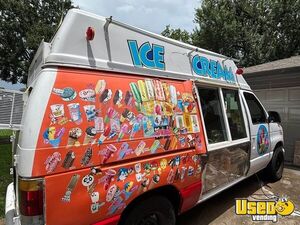 Ready to Roll - Ford Econoline Ice Cream Van Mobile Vending Unit for Sale in Texas!