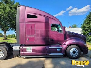 Ready to Work - 2016 Kenworth T680 Sleeper Cab Semi Truck for Sale in South Carolina!