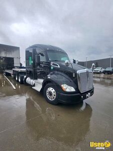 2018 Kenworth T680 Sleeper Cab Semi Truck | Heavy Duty Truck for Sale in Texas!
