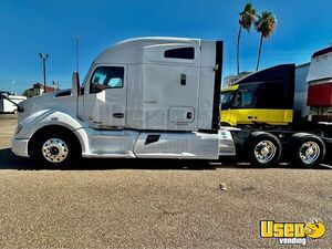 2018 Kenworth T680 Sleeper Cab Semi Truck | Transport Vehicle for Sale in Texas!
