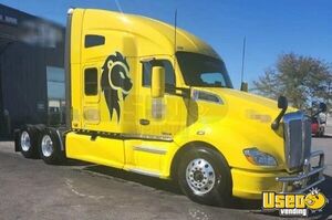 Well-Maintained 2018 Kenworth T680 Double Bunk Sleeper Cab Semi Truck for Sale in Utah!
