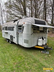 Well Equipped - Kitchen Food Concession Trailer Mobile Vending Unit for Sale in New York!