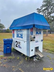 2011 Kooler Ice Model K810 Bagged Ice Vending Machine For Sale in Alabama!!