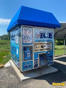 2022 Kooler Ice Model IM1500 Bagged Ice and Filtered Water Vending Machine For Sale in Missouri!