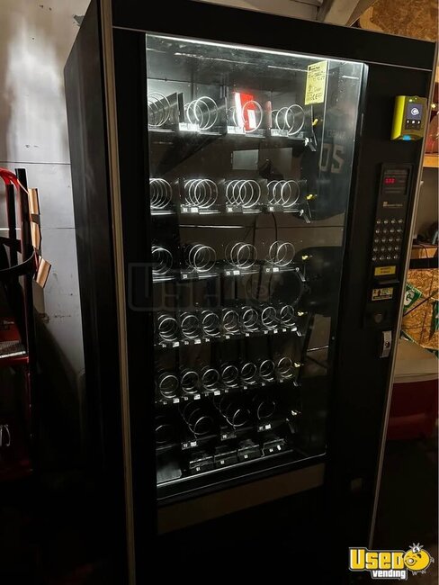 Lcm2 Automatic Products Snack Machine Georgia for Sale