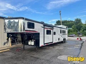 Well Maintained - 2023 Bison Silverado Living Quarters Horse Trailer for Sale in Indiana!