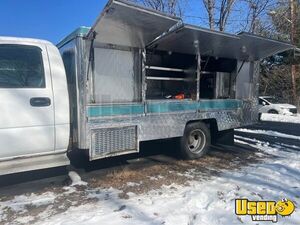 2007 GMC Sierra 3500 Regular Cab Canteen Lunch Serving Food Truck for Sale in New Jersey!