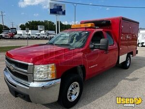 LOW MILEAGE 2008 Chevrolet 2500HD Hot and Cold Lunch Serving Food Truck for Sale in Wisconsin!