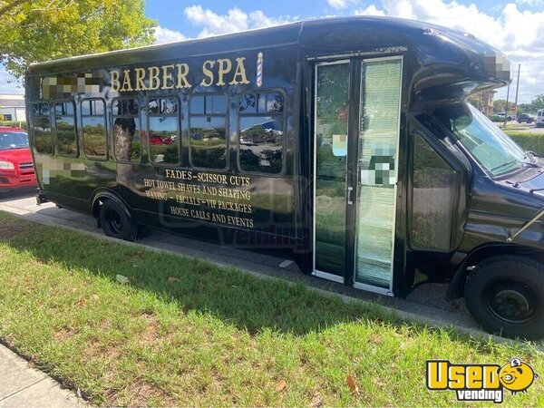 Mobile Barber Shop Truck Mobile Hair & Nail Salon Truck Florida for Sale