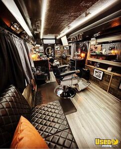 Mobile Barber Shop Truck Mobile Hair & Nail Salon Truck Hot Water Heater Florida for Sale