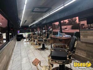 Mobile Barbershop Bus Mobile Hair Salon Truck Generator Florida Diesel Engine for Sale