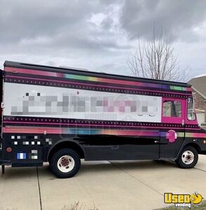 Clean and Appealing - 7' x 16' Chevrolet Grumman | Mobile Boutique Truck for Sale in Michigan!