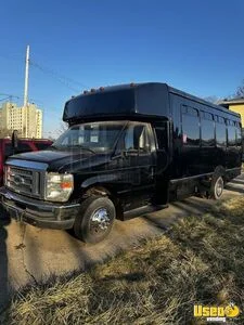 Renovated MSI-2010 Ford/Goshen Paratransit Bus for Mobile Retail Boutique or Mobile Office for Sale in Michigan!