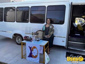 Fully Restored 2007 Ford E-450 Mobile Fashion-Boutique Truck with Beautiful Interior for Sale in Michigan!