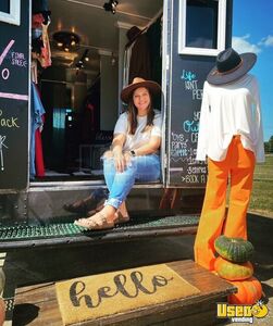 2003 GMC Workhorse Step Van Mobile Boutique Fashion Truck for Sale in Tennessee!