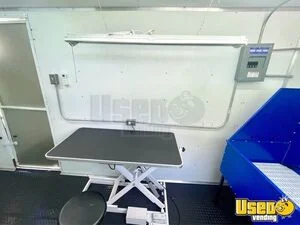 Mobile Dog Grooming Pet Care / Veterinary Truck Electrical Outlets Texas for Sale
