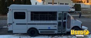 Chevrolet G3500 Mobile Hair Salon Bus | Mobile Business on Wheels for Sale in Connecticut!