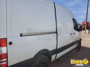 2008 Dodge Sprinter 2500 Mobile Barbershop Truck | Mobile Business Unit for Sale in Illinois!