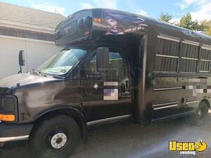 2009 Chevrolet 3500 Mobile Hair Salon/Barbershop Truck w/ Bathroom for Sale in New Hampshire!