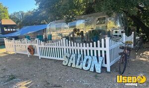 8' x 27' Airstream Mobile Hair Salon Tailer Beauty Salon Barber Shop on Wheels for Sale in Texas!