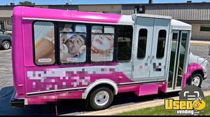 Clean - 2010 Ford E450 Diesel Mobile Spa Truck Mobile Beauty Studio Waxing Business Unit for Sale in Texas!