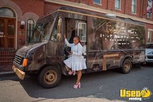 GMC Mobile Waxing and Beauty Truck | Mobile Business Unit for Sale in Washington!