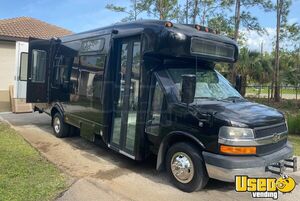 Mobile Hair Salon Bus / Truck Mobile Hair & Nail Salon Truck Florida Gas Engine for Sale