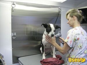Mobile Pet Grooming Trailer Pet Care / Veterinary Truck Additional 2 California for Sale