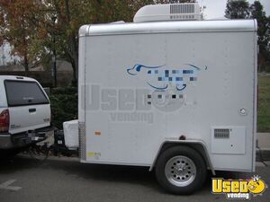 Mobile Pet Grooming Trailer Pet Care / Veterinary Truck Air Conditioning California for Sale