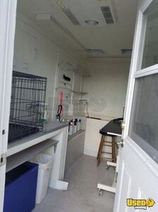 Mobile Pet Grooming Trailer Pet Care / Veterinary Truck Electrical Outlets Texas for Sale