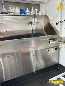 Mobile Pet Grooming Trailer Pet Care / Veterinary Truck Interior Lighting California for Sale