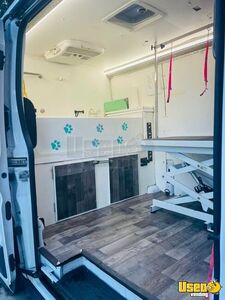 Mobile Pet Grooming Truck Pet Care / Veterinary Truck Additional 2 Tennessee for Sale