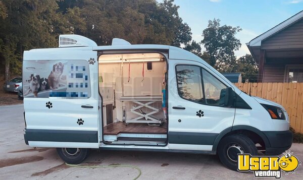 Mobile Pet Grooming Truck Pet Care / Veterinary Truck Tennessee for Sale