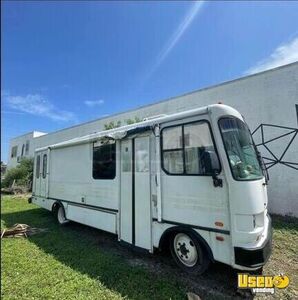 1996 Freightliner Motorhome Bus/ Mobile Home Bus with Bathroom for Sale in Florida!