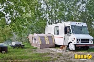 Versatile - GMC Step Van Motorhome Tiny House on Wheels for Sale in Quebec!