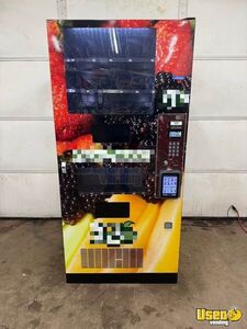 Seaga (28) Selection Snack and Cold Drink Combo Vending Machine For Sale in Indiana!