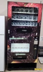 Seaga Electrical Snack and Cold Drink Combination Vending Machine For Sale in California!