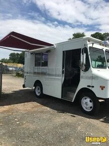 2003 Workhorse P42 Mobile Kitchen Food Truck for Sale in Virginia!!!
