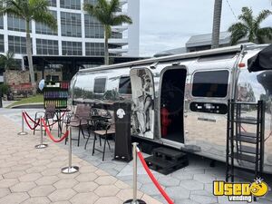 Vintage - 1973 Airstream Sovereign Luxury Speak Easy Cigar lounge for Sale in Florida!