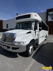 2015 International Mobile CPR Training Coach Bus w/ Gym Floor Clinic w/ Wheelchair Lift for Sale in Massachusetts!