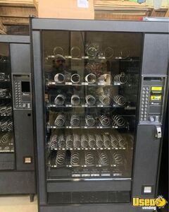 Other Snack Vending Machine 10 California for Sale