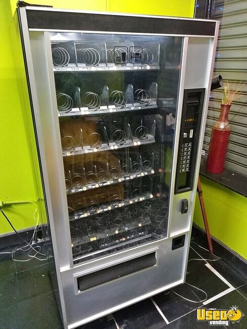 Other Snack Vending Machine Connecticut for Sale