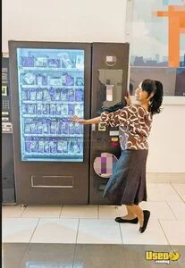 2024 Hunan Afren Premium 5 Wide Hair Beauty Vending Machine For Sale in New Jersey!