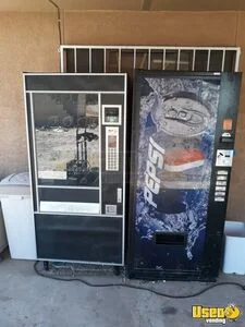 Pepsi Wrapped Electrical Soda and 1 Glass Front Snack  Vending Machine For Sale in New Mexico!